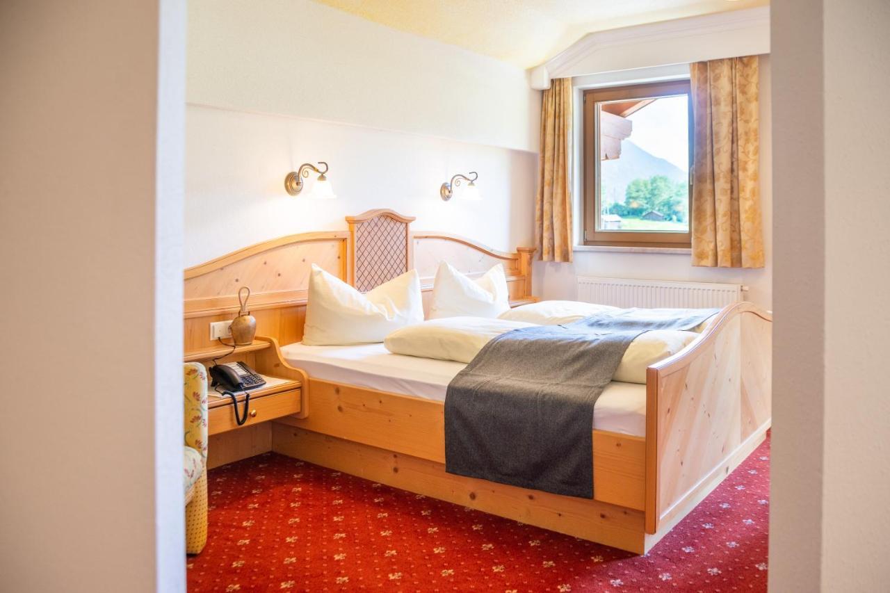 Biohotel Rastbichlhof Нойштіфт-ім-Штубайталь Екстер'єр фото