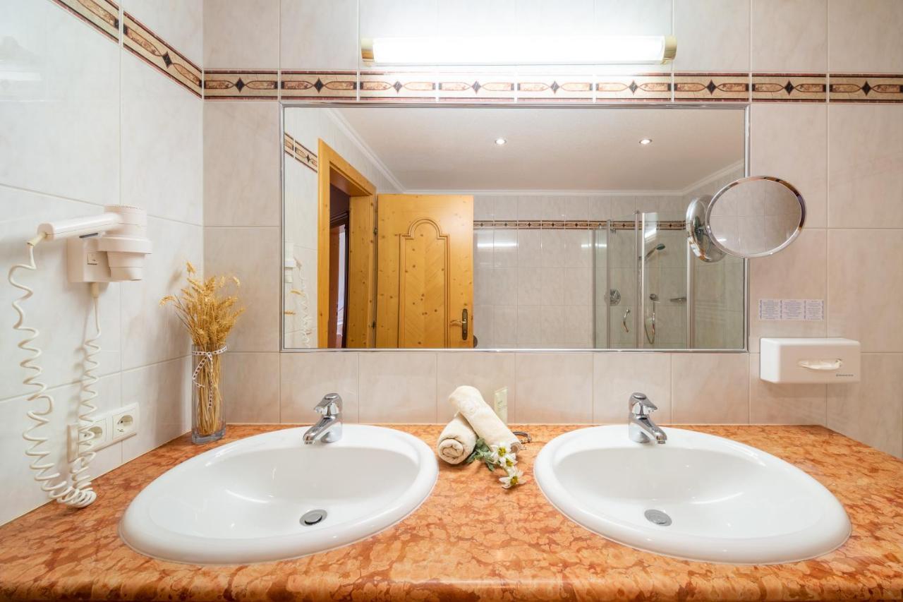 Biohotel Rastbichlhof Нойштіфт-ім-Штубайталь Екстер'єр фото