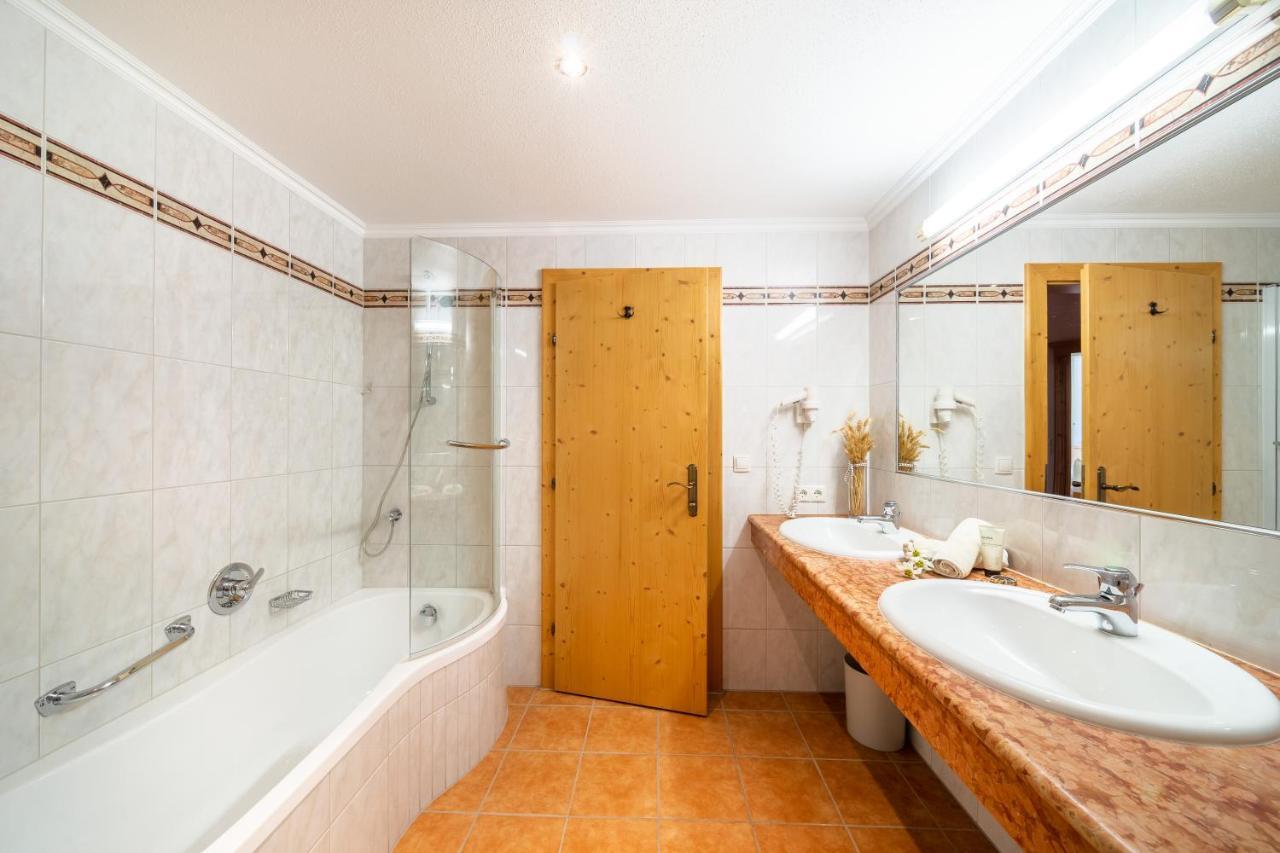 Biohotel Rastbichlhof Нойштіфт-ім-Штубайталь Екстер'єр фото