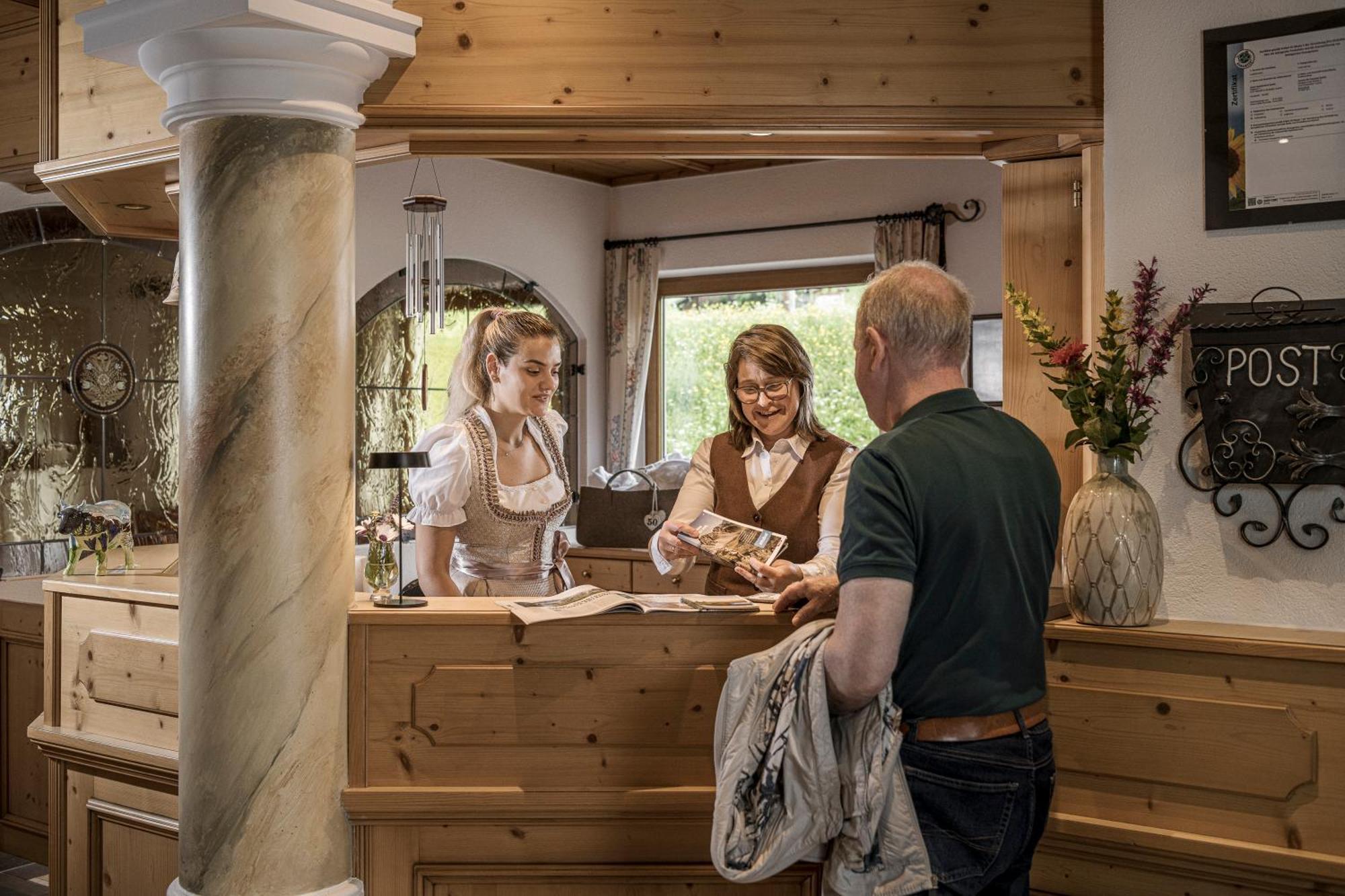 Biohotel Rastbichlhof Нойштіфт-ім-Штубайталь Екстер'єр фото